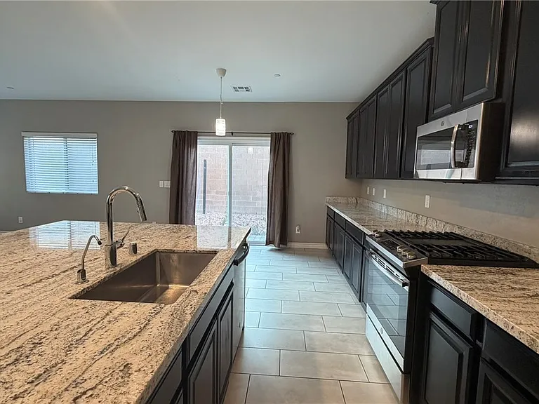 6943 Denio Island St — Photo 11