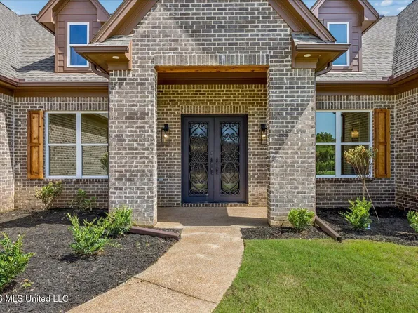 314 Cedar Crest Cv, Byhalia, MS 38611