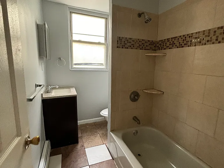 157 Hobson St #1 — Photo 11