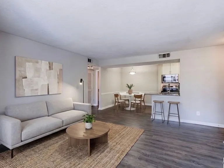 Live Easy. Live Elevated. Live 2100 Defoors. — Photo 22
