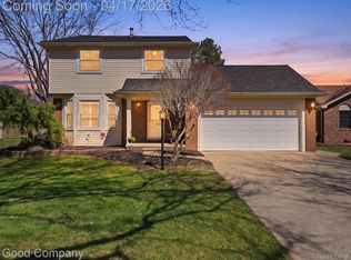 12667 Beresford Dr, Sterling Heights, MI 48313