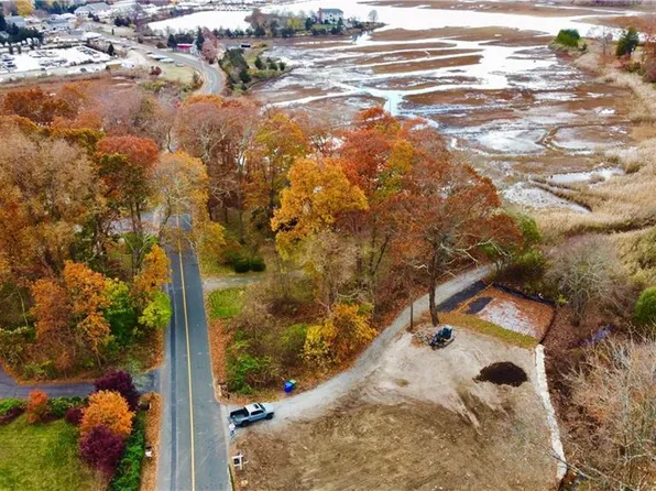 179 Hammock Road North, Westbrook, CT 06498