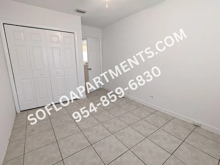 715 SW 14th Ave — Photo 10