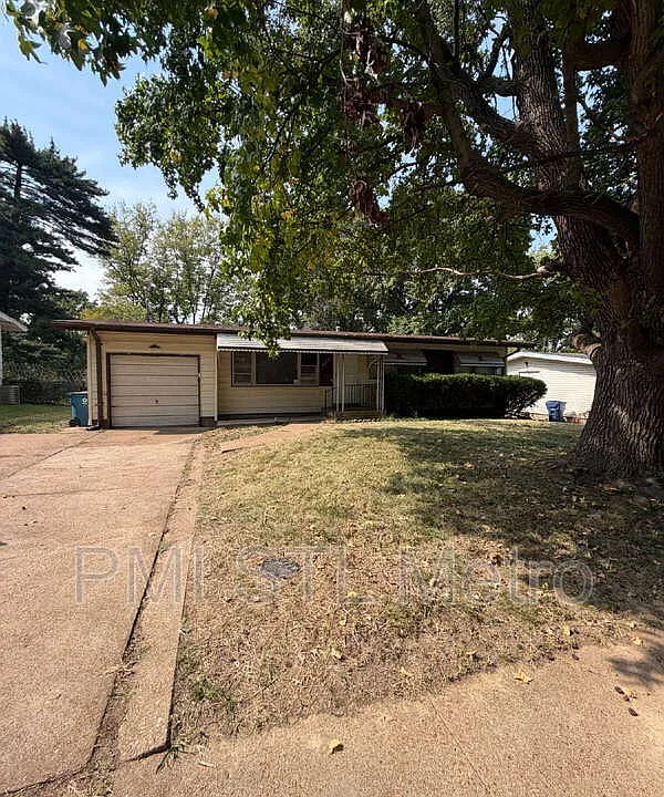 9319 Clarion Dr