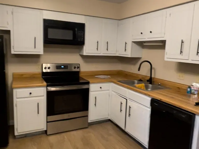 1302 Santa Fe Cir #1302 — Photo 4