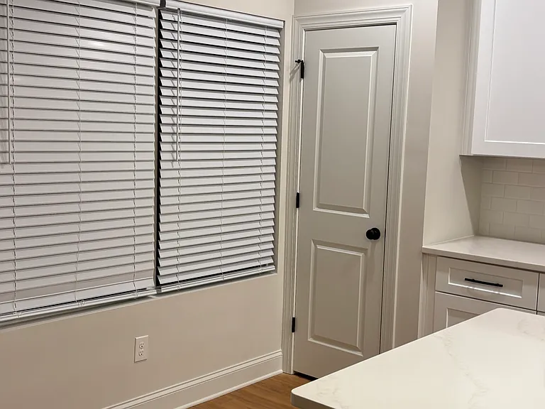 4817 Victoria Ave — Photo 12