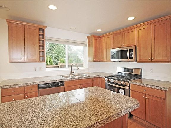 3rd image of 14324 Madison Way