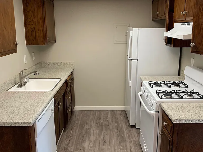 2313 Villanova Cir — Photo 6