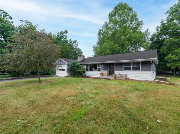 4342 Old Colony Rd, Kalamazoo, MI 49008