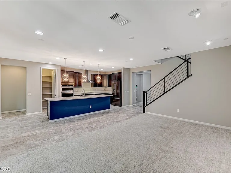 3741 Glasstop Dr — Photo 7
