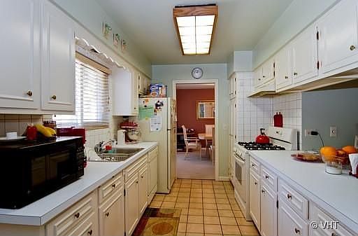 3rd image of 1438 Jeannette St
