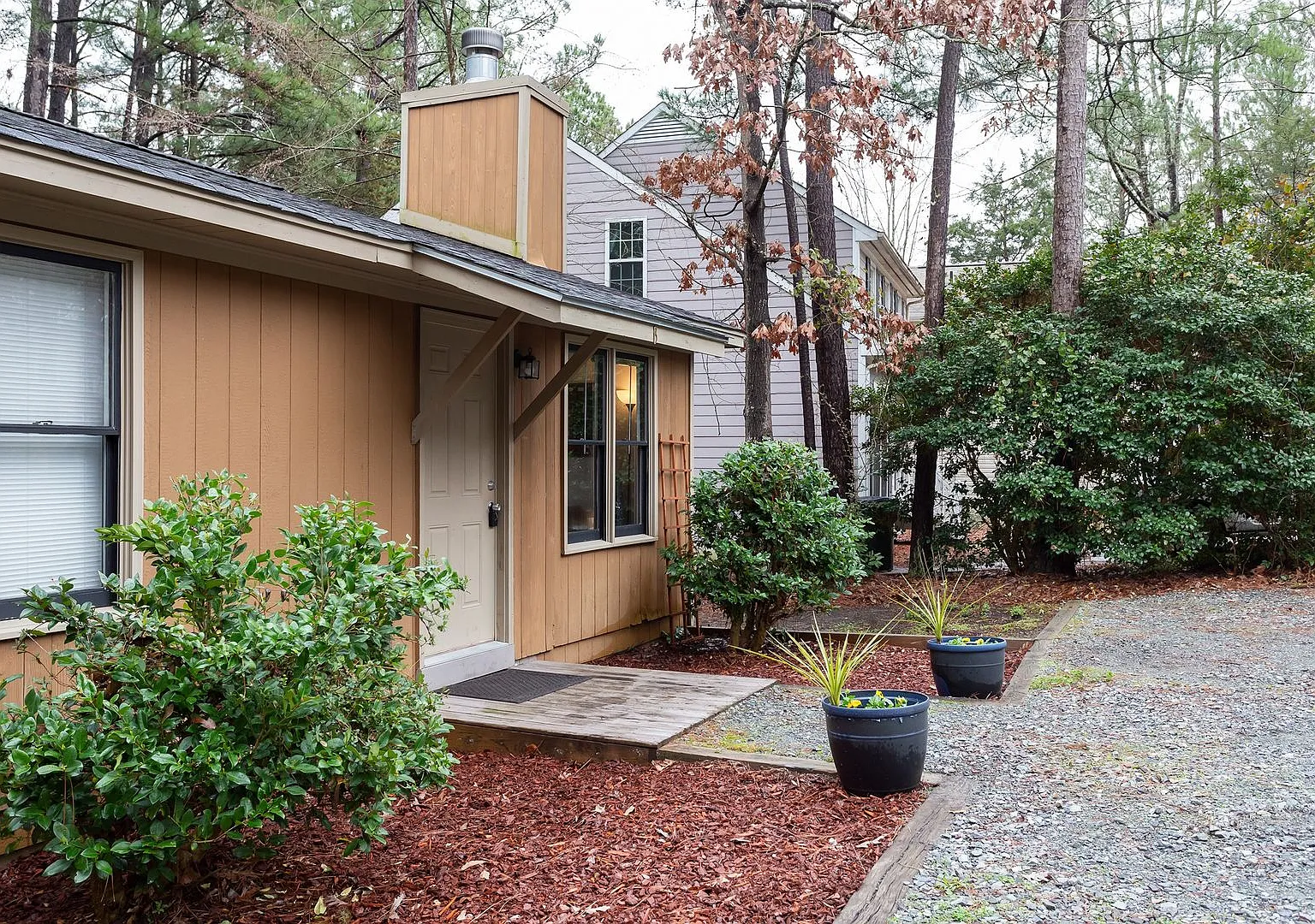 Available early August! One level, 2 bedroom duplex close to Chapel Hill and Durham! — Photo 2