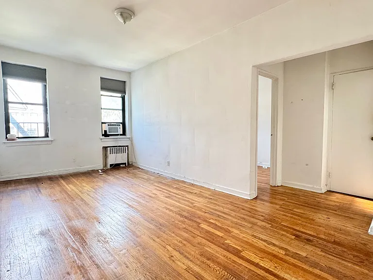 341 E 19th St #3A — Photo 6