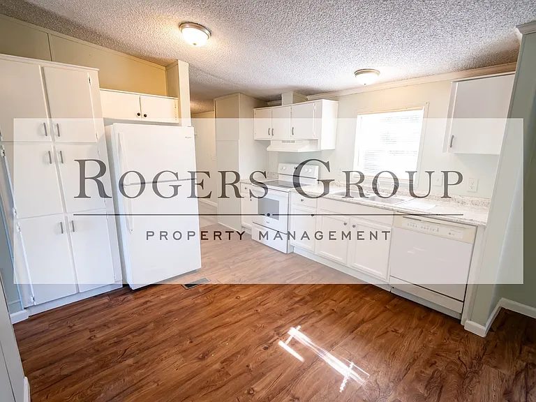 1135 Walter Grissom Rd — Photo 2