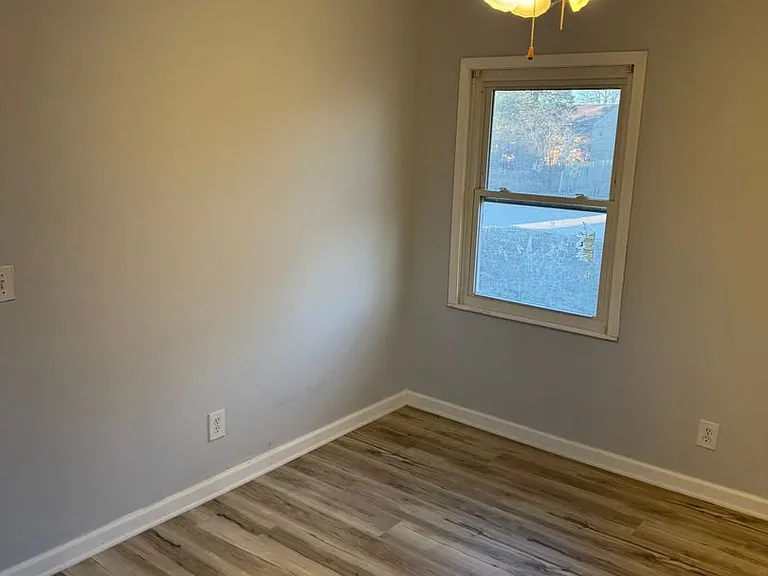 850 Saint Bartholomew Dr — Photo 29