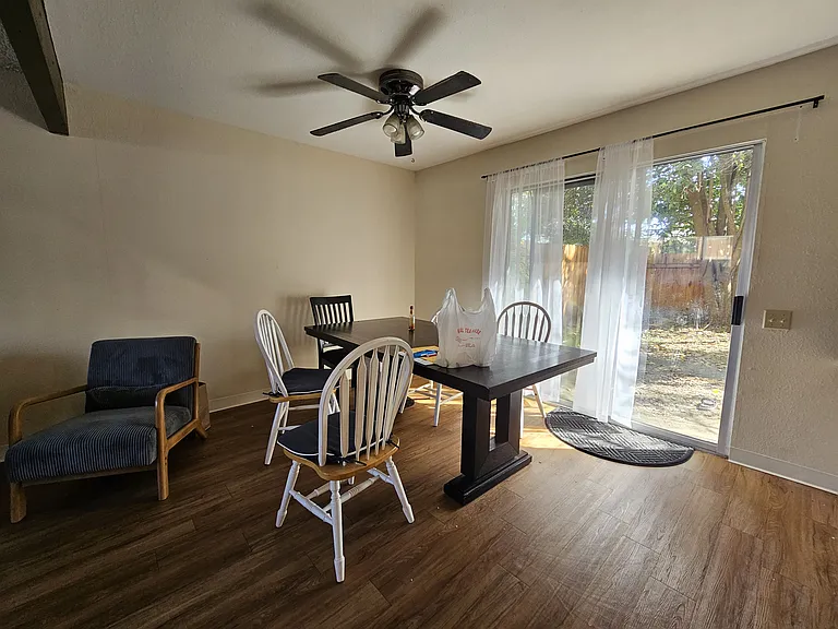 1548 Drake Dr — Photo 4