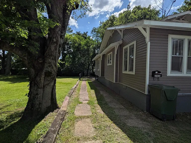 2404 Whitesburg Dr S — Photo 19