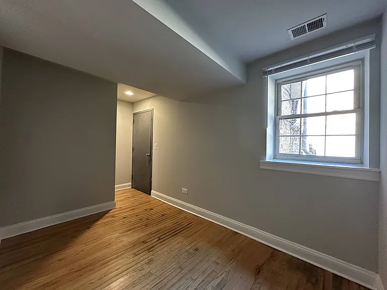 1626-30 W. Fargo Ave. — Photo 11