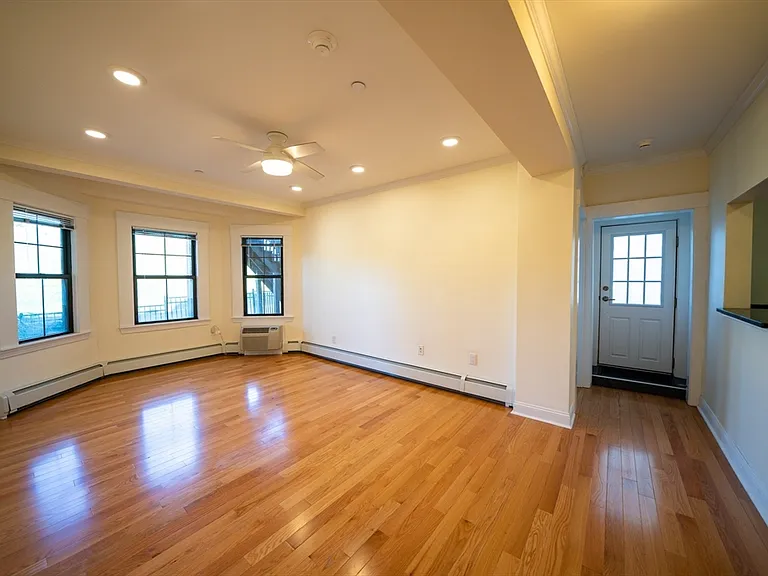 123 Ward St #5 — Photo 14