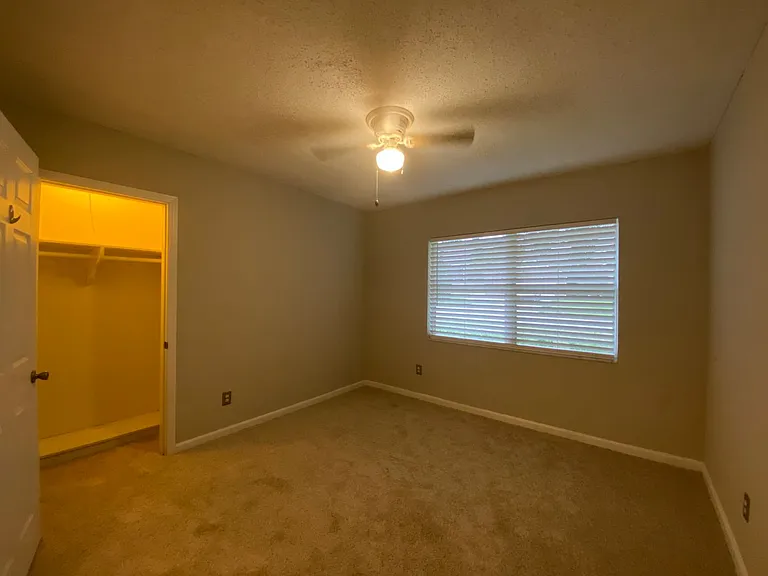 1421 Ridgecrest Rd — Photo 11