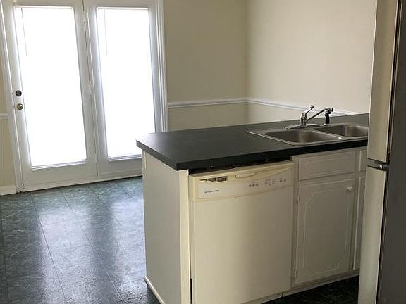 4th image of 3826 N 1 Sterling Pointe Dr