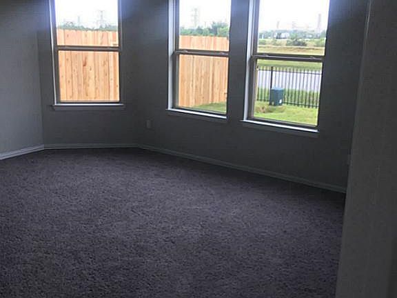 4th image of 3090 Camden Park Ln