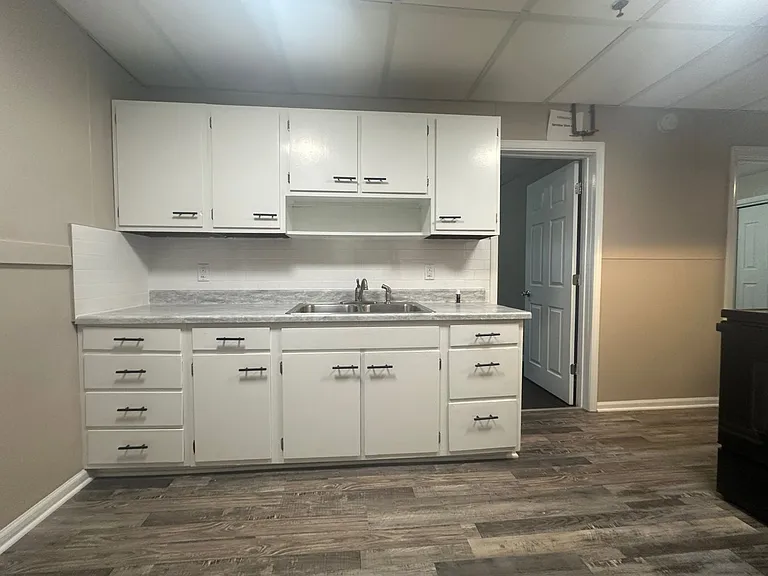 809 Keeler St — Photo 3
