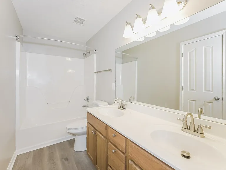 1547 Saint Andrews Dr — Photo 11