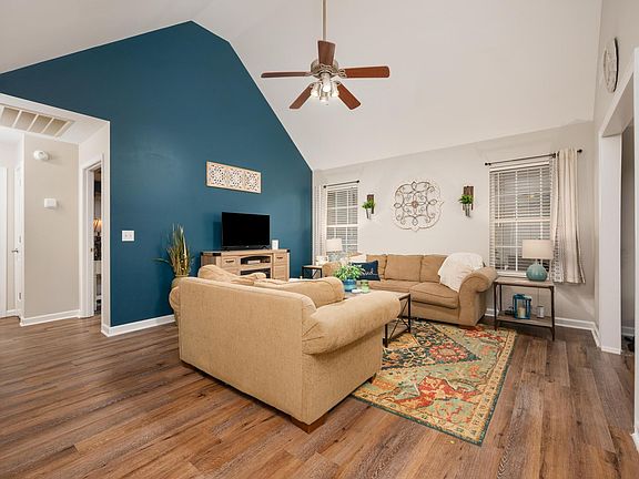 4th image of 5117 Chippendale Dr