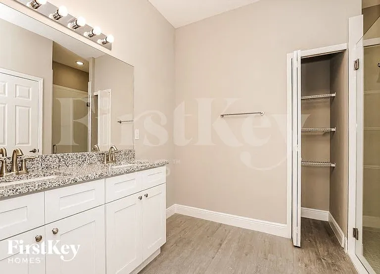 674 Tobias St SE — Photo 10