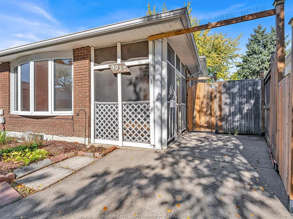 4 bed, $2,650 — Photo 4