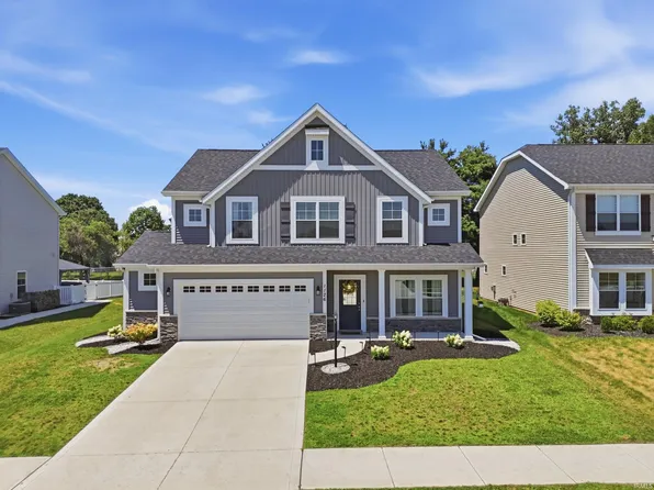 1126 Mosaic St, Huntertown, IN 46748