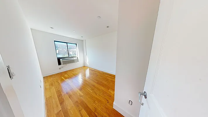 Rented by Makover Group Inc | media 6