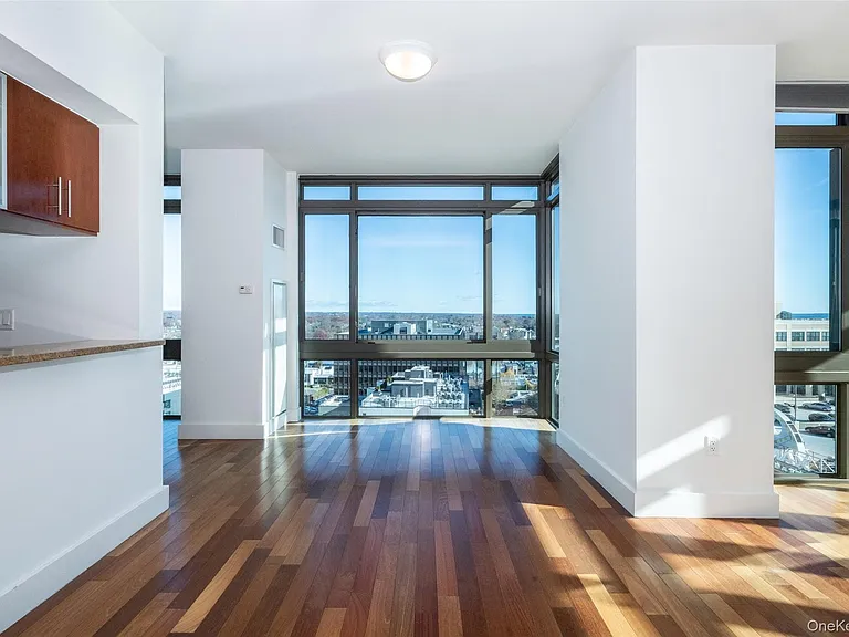175 Huguenot St #1402 — Photo 2