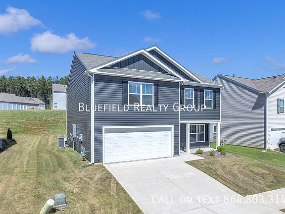 2nd image of 107 Ashwood Way