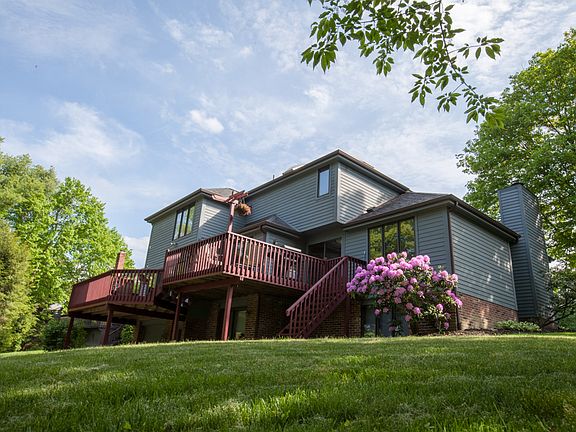 Multi-tier deck 