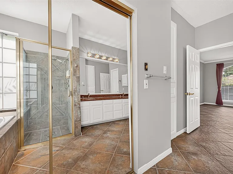 2106 Avenida La Quinta St — Photo 24