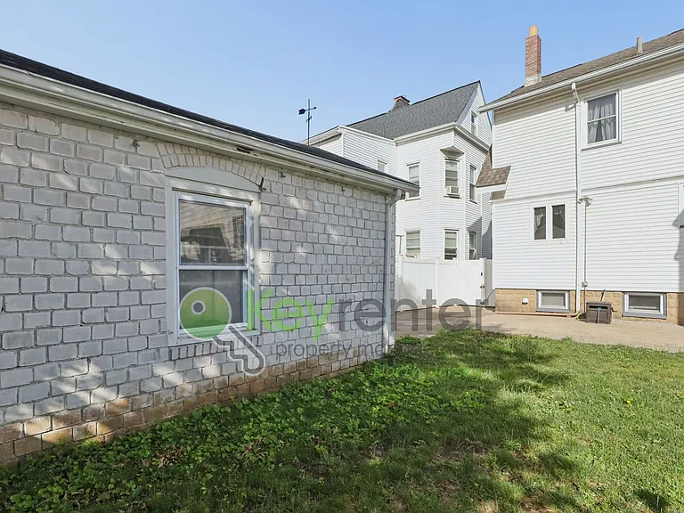 364 Chestnut St — Photo 29