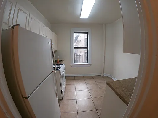 Rented by Contact Realty | media 40