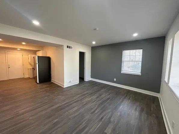 BROOKSIDE, 6401 Brookside Rd, Kansas City, MO 64113