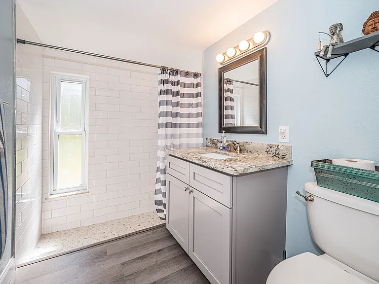 4424 Beacon Square Dr — Photo 15