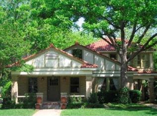 1050 N Clinton Ave, Dallas, TX 75208