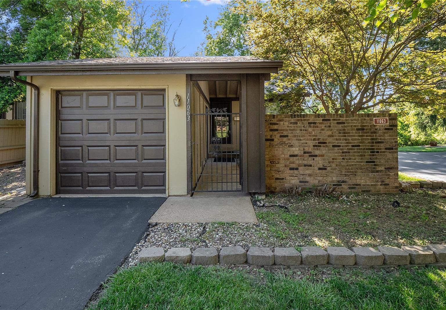 OHA-nyan/3 11063 Thousand Oaks Dr, Saint Louis, MO 63136 | Zillow