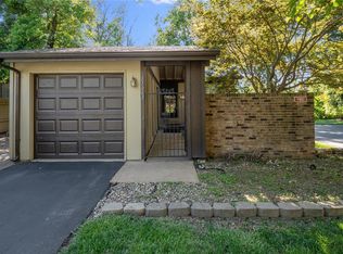 11063 Thousand Oaks Dr, Saint Louis, MO 63136