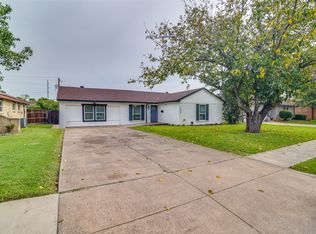 2405 Whippoorwill Dr, Mesquite, TX 75149