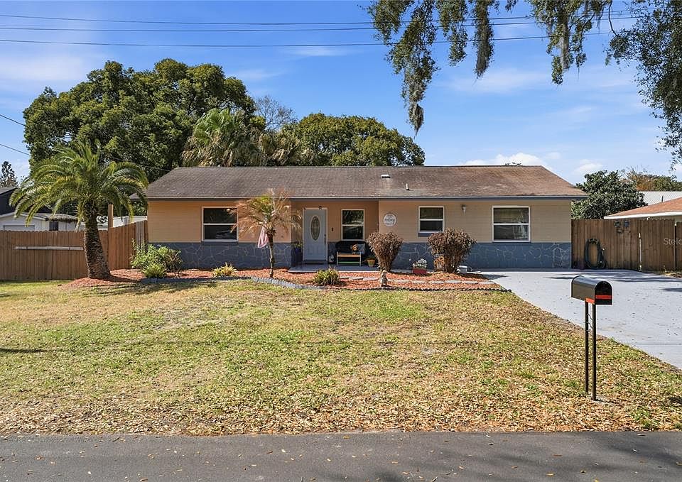 1st image of 2670 Reagan Ln