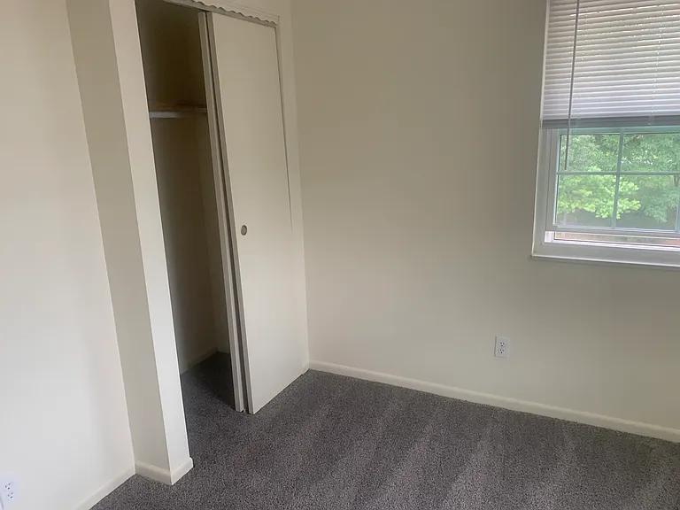 16 Kyles Ln #2 — Photo 10