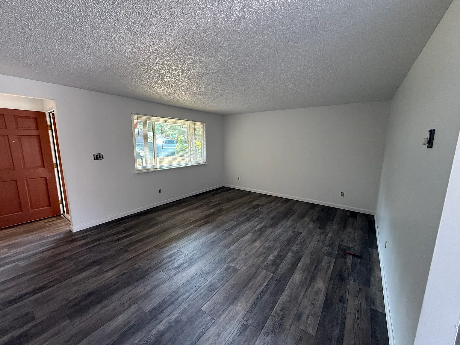 2 bed, 850 sqft, $2,095 — Photo 4