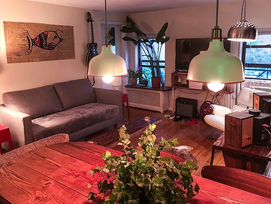 Rented by Kahen Properties | media 2
