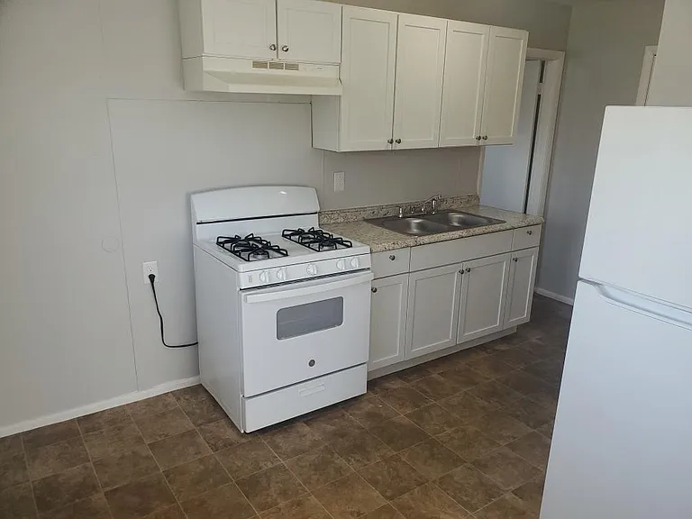 1314 E 12th St #1-W — Photo 6